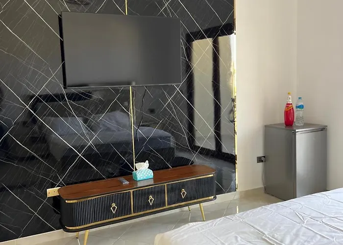 Luxury Beachfront Studio-foreign Nationals Only الغردقة