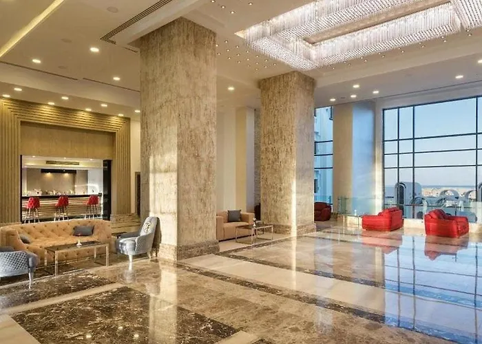 Luxury Beachfront Studio-foreign Nationals Only *